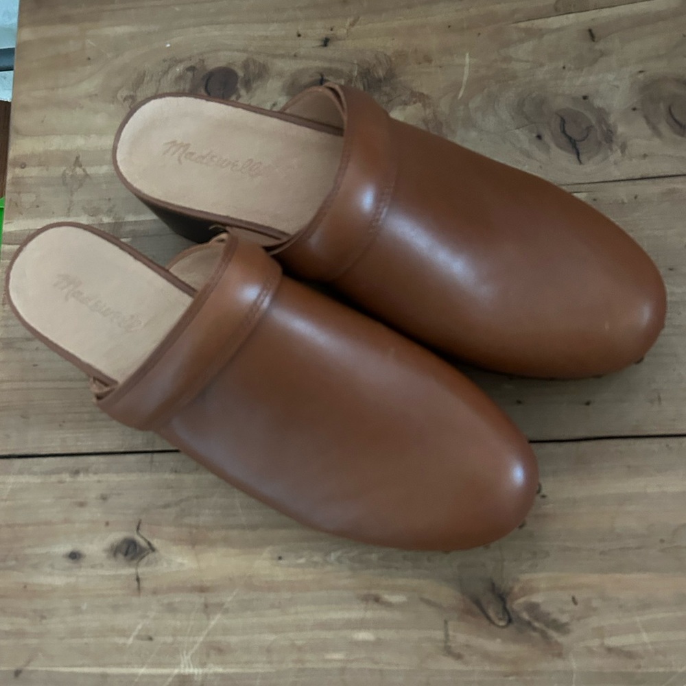 Cecily Clog - Oiled Leather View 2